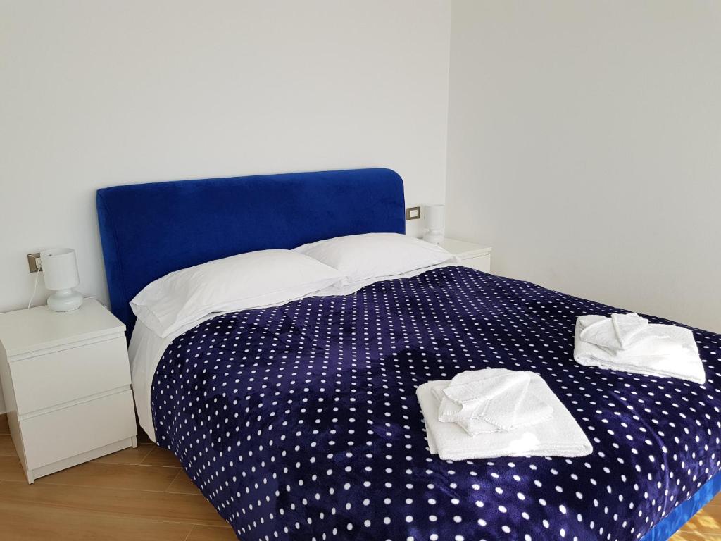 Stunning seaview apartment room 2